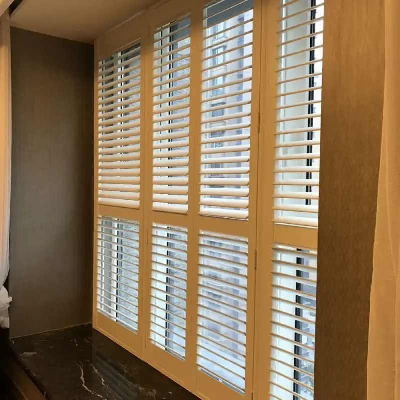 Custom blinds in a Florida home