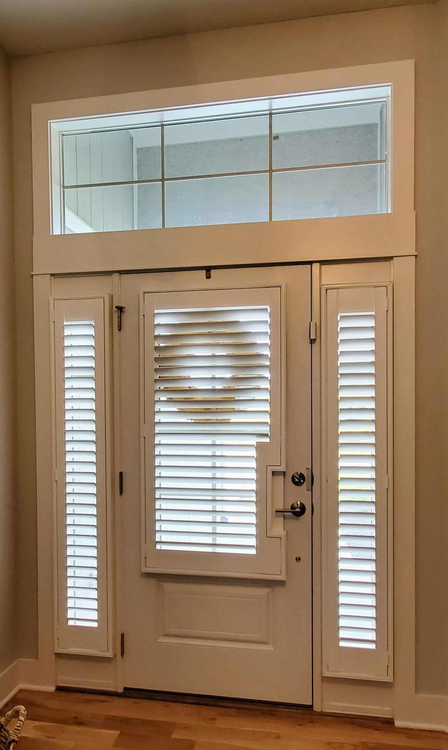 Specialty arch plantation shutters